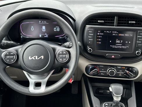 Certified 2023 Kia Soul LX w/ LX Technology Package FWD image 14