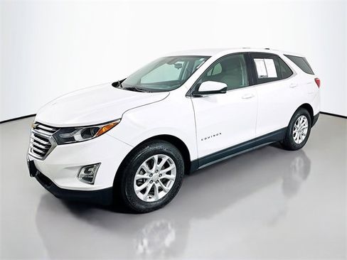 Used 2018 Chevrolet Equinox LT image 3