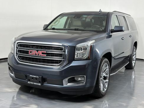 Used 2019 GMC Yukon XL SLT w/ Open Road Package AWD/4WD image 9
