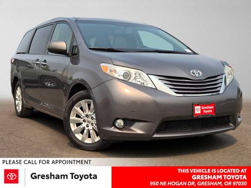 Used 2016 Toyota Sienna XLE Premium AWD/4WD image 1