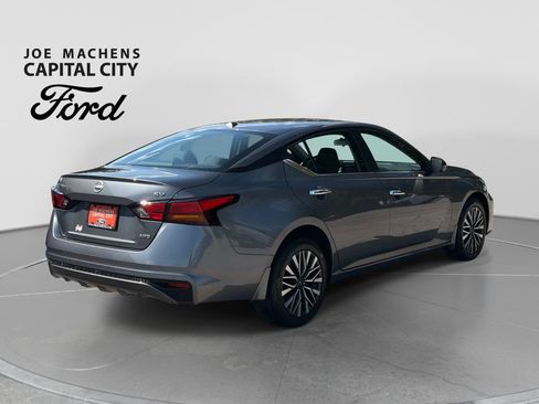 Used 2024 Nissan Altima 2.5 SV AWD/4WD image 5