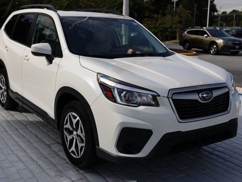 Used 2019 Subaru Forester Premium w/ All-Weather Package image 7