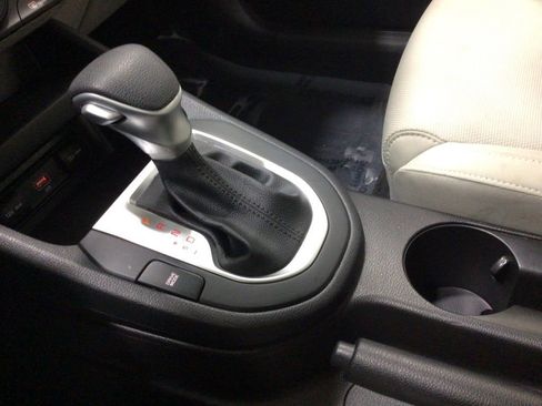 Used 2023 Kia Forte LXS w/ LXS Technology Package FWD image 15