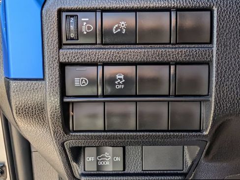 Used 2025 Toyota Tacoma TRD Off-Road AWD/4WD image 22