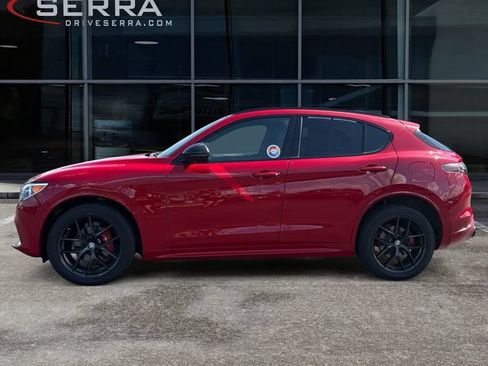 Used 2021 Alfa Romeo Stelvio Ti Sport AWD/4WD image 2