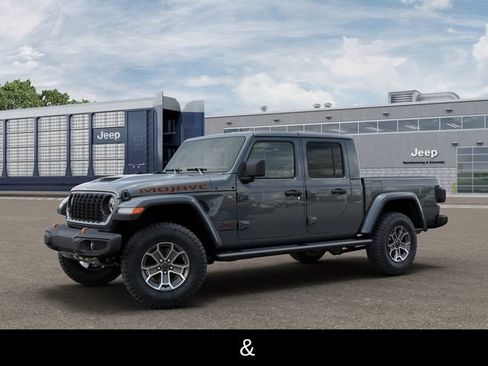 Used 2025 Jeep Gladiator Mojave w/ Convenience Group AWD/4WD image 3