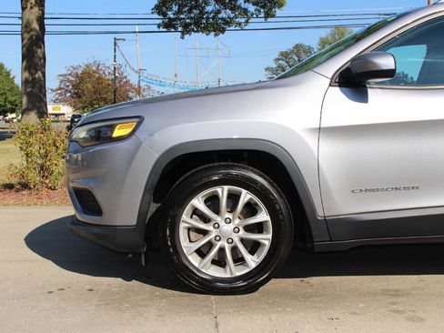 Used 2020 Jeep Cherokee Latitude FWD image 43