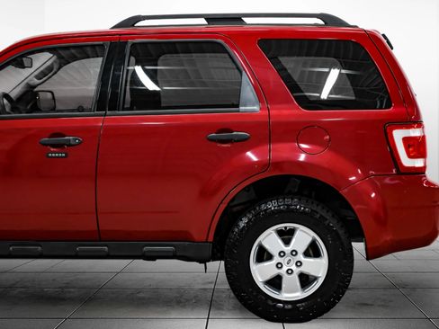 Used 2011 Ford Escape XLT image 13