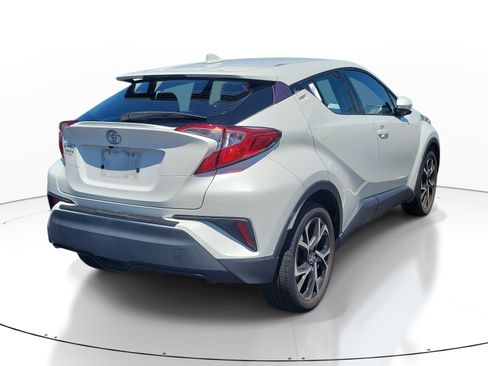Used 2021 Toyota C-HR XLE FWD image 9