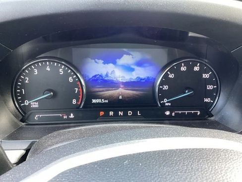 Used 2023 Ford Explorer XLT w/ Equipment Group 202A AWD/4WD image 30