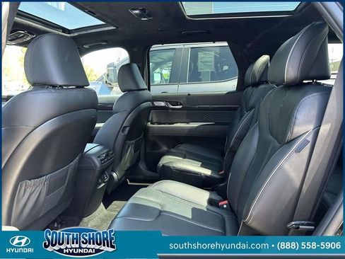 Used 2024 Hyundai Palisade Calligraphy AWD/4WD image 9