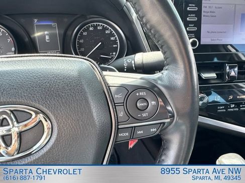 Used 2024 Toyota Camry SE FWD image 18