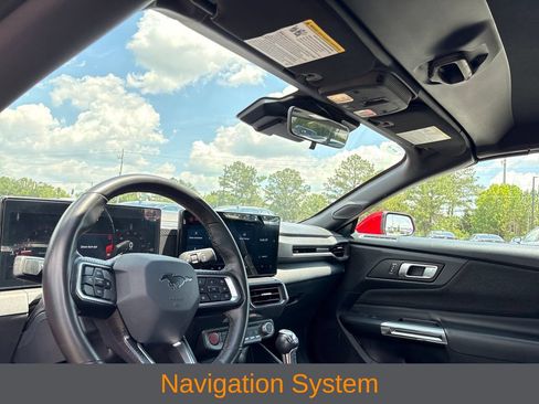 Used 2024 Ford Mustang Convertible RWD image 5