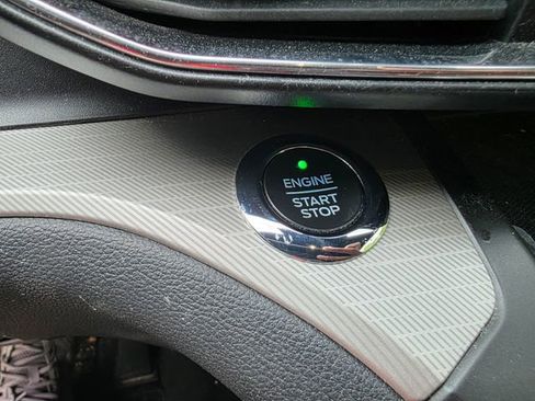 Used 2020 Ford Explorer XLT w/ Equipment Group 202A RWD image 10