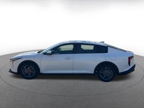 Used 2025 Kia K4 LXS image 9
