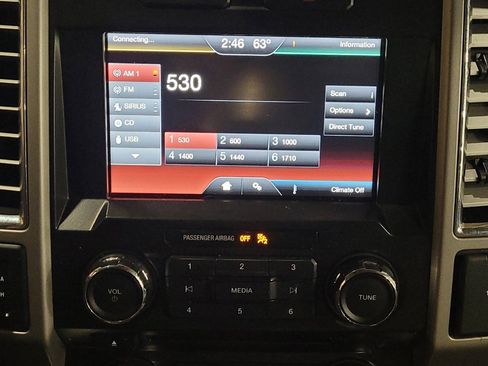 Used 2015 Ford F150 Lariat image 25