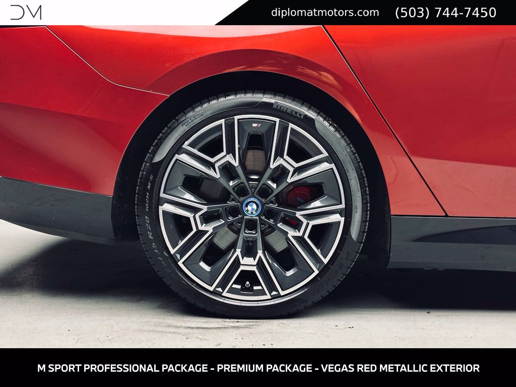 Used 2025 BMW i5 xDrive40 w/ M Sport Package AWD/4WD image 42