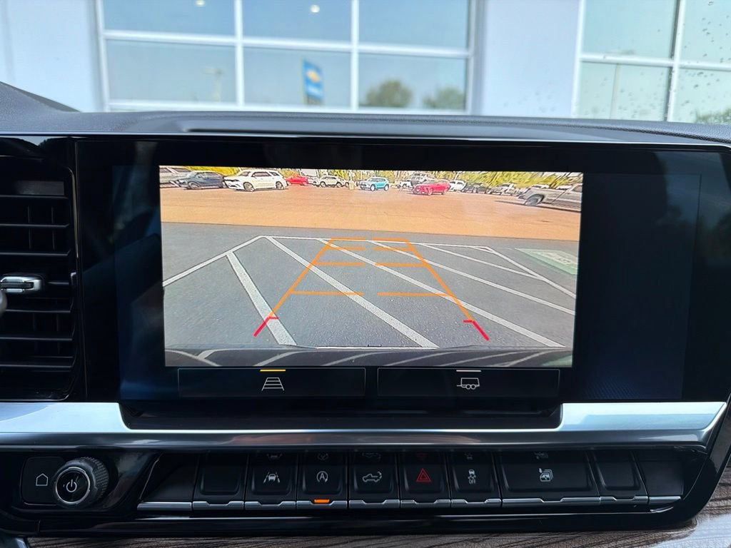 Used 2025 Chevrolet Silverado 1500 LT AWD/4WD image 15