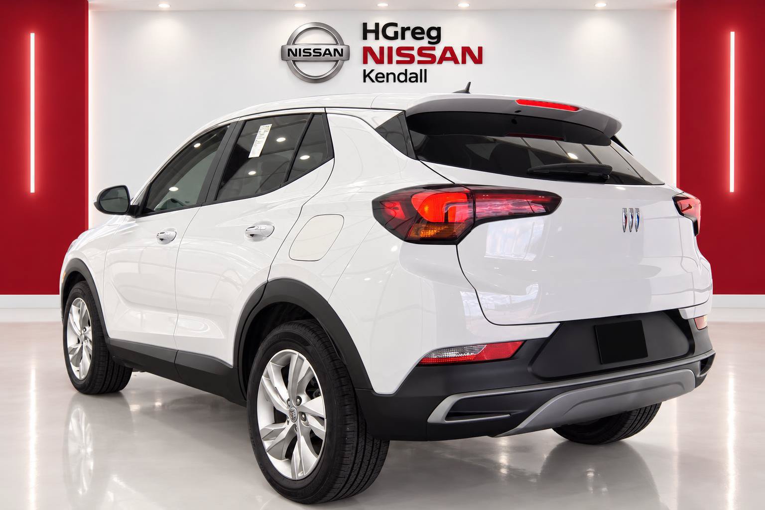 Used 2024 Buick Encore GX Preferred FWD image 2