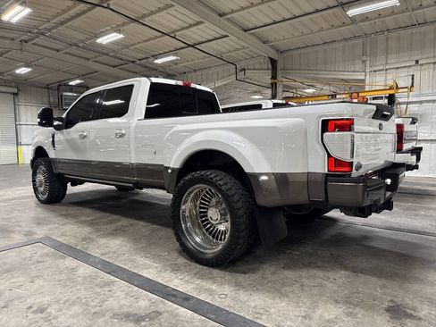 Used 2020 Ford F350 King Ranch w/ King Ranch Ultimate Package AWD/4WD image 2