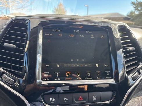 Used 2019 Jeep Cherokee Limited w/ Luxury Group AWD/4WD image 35