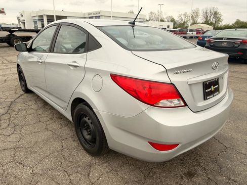 Used 2016 Hyundai Accent SE FWD image 5