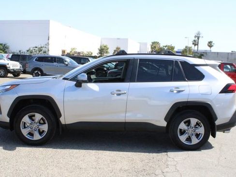 Used 2024 Toyota RAV4 XLE AWD/4WD image 7