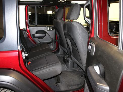 Used 2022 Jeep Wrangler Unlimited Sport image 31