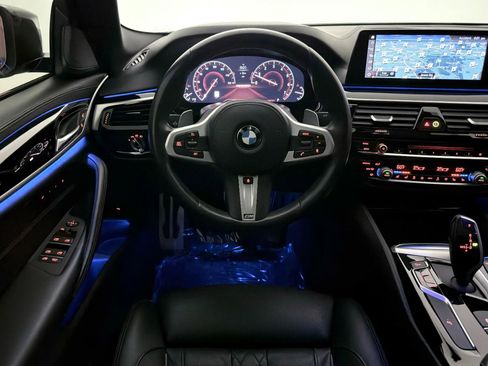 Used 2019 BMW M550i xDrive w/ Dynamic Handling Package AWD/4WD image 30