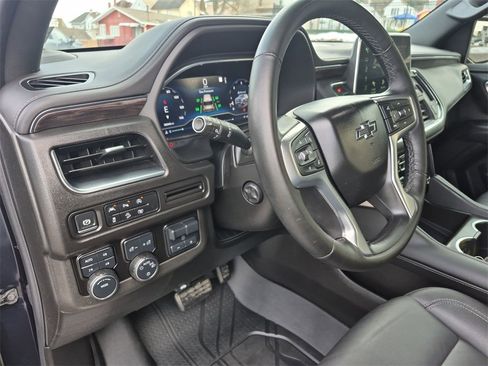 Used 2024 Chevrolet Suburban Z71 w/ Luxury Package image 21