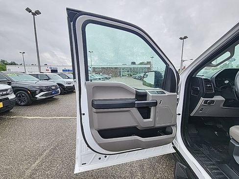 Certified 2018 Ford F150 XL w/ Equipment Group 101A Mid AWD/4WD image 11
