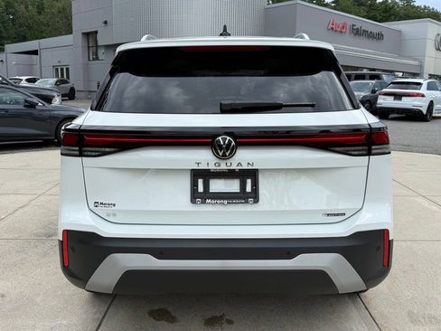 Used 2026 Volkswagen Tiguan SE w/ Panoramic Sunroof Package AWD/4WD image 13