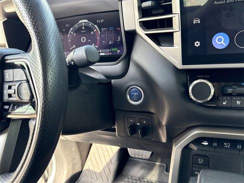 Used 2024 Toyota Tundra Limited image 24