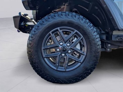 Used 2024 Jeep Wrangler Sport S image 9