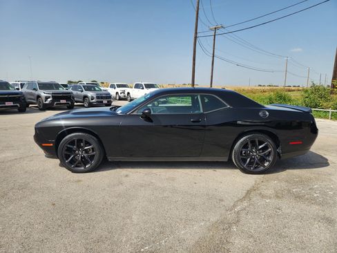 Used 2022 Dodge Challenger SXT w/ Blacktop Package RWD image 4