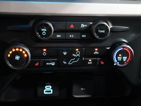 Used 2025 Ford F550 4x4 Crew Cab w/ XLT Value Package image 23