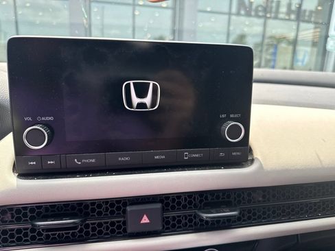 Used 2024 Honda HR-V LX image 9