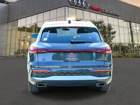 Used 2025 Audi Q5 Premium w/ Convenience Package AWD/4WD image 3