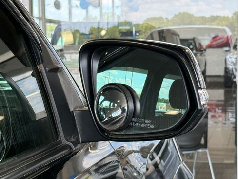 Used 2019 Toyota Tacoma TRD Sport AWD/4WD image 33