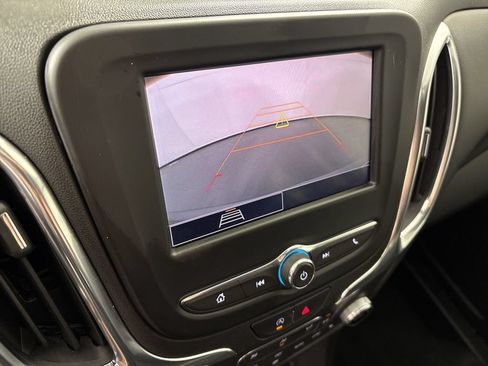 Used 2024 Chevrolet Equinox LT FWD image 42