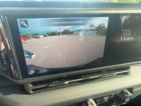 New 2025 Jeep Gladiator Mojave image 20