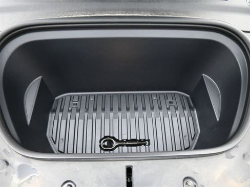 Used 2022 Tesla Model Y Performance image 17