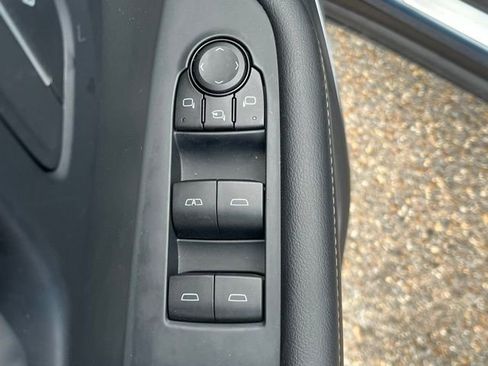 Used 2025 Buick Enclave Preferred image 5