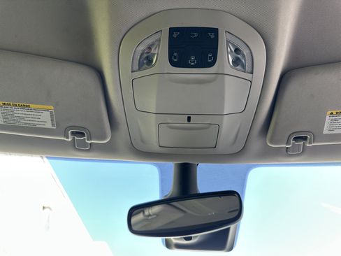 Used 2024 Chrysler Pacifica Touring-L FWD image 29