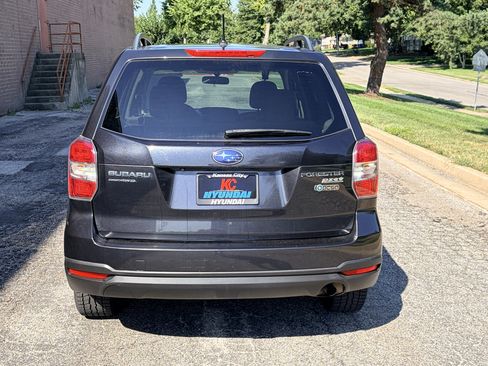 Used 2015 Subaru Forester 2.5i Premium AWD/4WD image 4