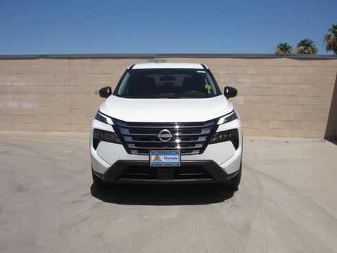 Used 2026 Nissan Rogue S FWD image 3
