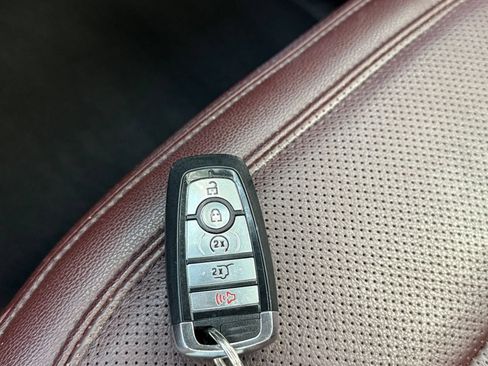 Used 2024 Ford Expedition Limited AWD/4WD image 22