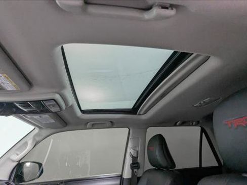 Used 2022 Toyota 4Runner TRD Off-Road Premium image 16