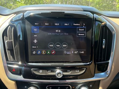 Used 2023 Chevrolet Traverse Premier AWD/4WD image 29