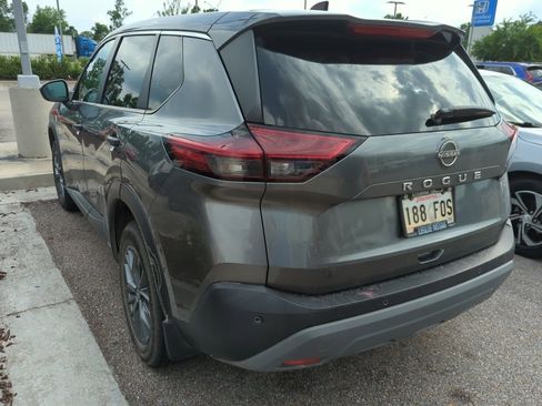 Used 2022 Nissan Rogue S image 4